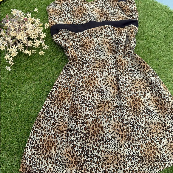 Vintage Mini Leopard Print Dress with Black Accents - Picture 6 of 8